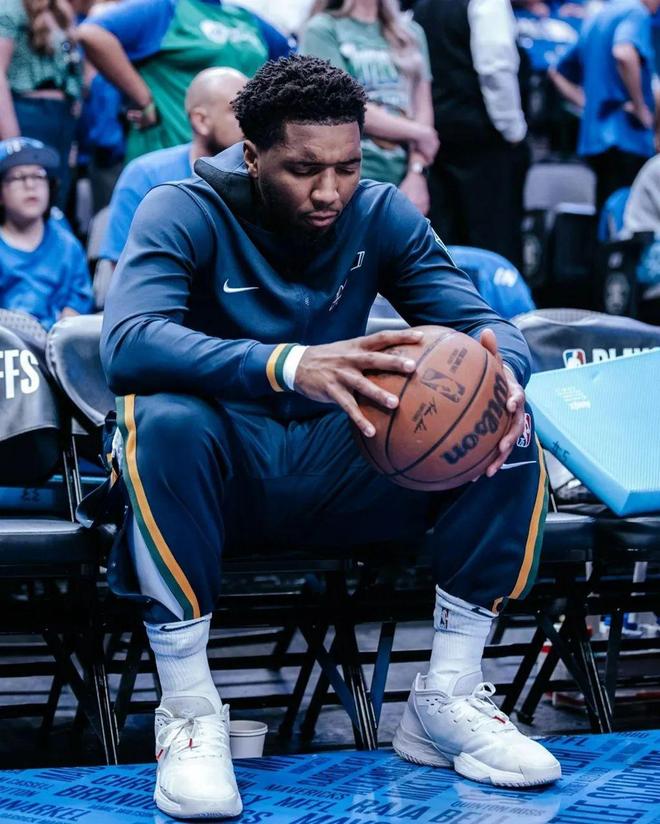 上海全运名单：一队边攻太差，难进四强！二队要夺冠看二传表现（上海全运名单出炉：一队边攻短板难闯四强，二队争冠关键在二传发挥）