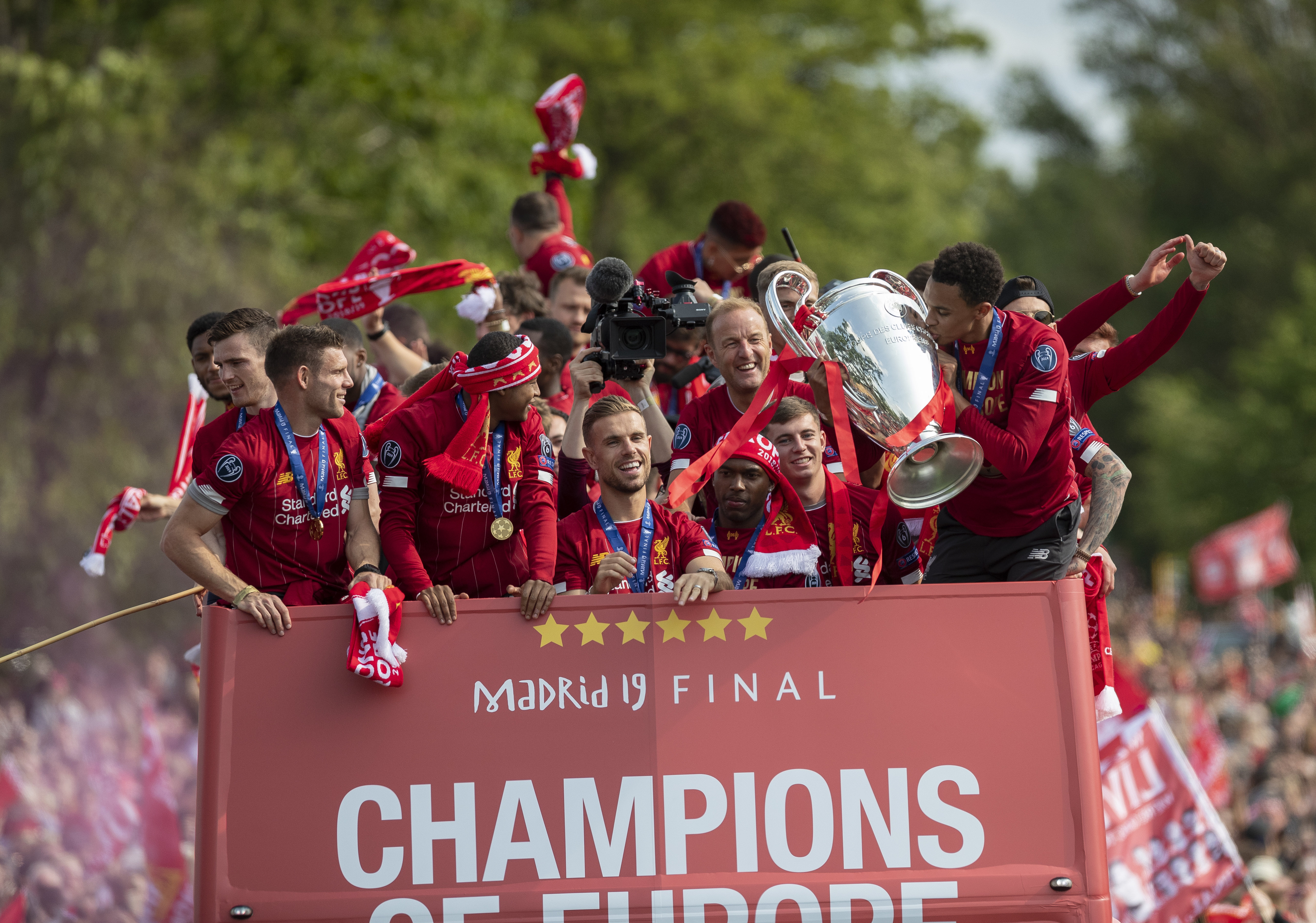 默特萨克：中国足球需要培养自己的超级球员；道曼不是经常能有的天才（默特萨克：中国足球要自育超级球星，像道曼这样的天才可遇不可求）