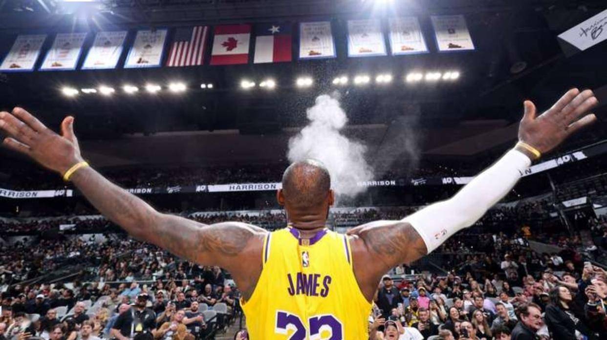 剑南春｜多特2-1客胜勒沃库森，安塞尔米诺、阿德耶米建功（剑南春｜多特客场2-1力克勒沃库森，安塞尔米诺与阿德耶米破门）