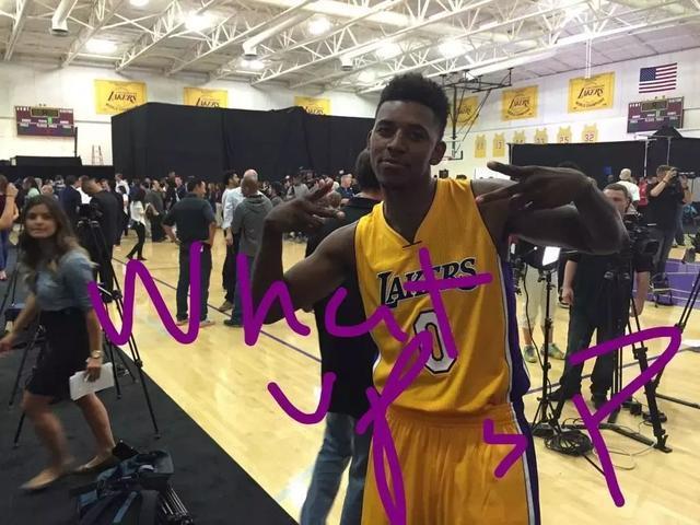 小法：我师从众帅博采众长；对亨利有极高的敬意甚至有点怕他（小法：从众名帅汲取所长，对亨利崇敬有加亦略感畏惧）