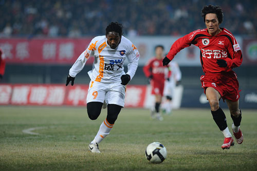 全运会女排半决赛综述：山东女排连胜上海晋级决赛，将与江苏争冠（全运会女排半决赛回顾：山东力克上海晋级决赛，与江苏会师争冠）