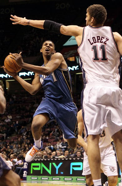 此前6场30+！爱德华兹今日半场仅出手5次贡献6分3失误（连6场30+后，爱德华兹今半场仅5次出手拿6分并有3失误）