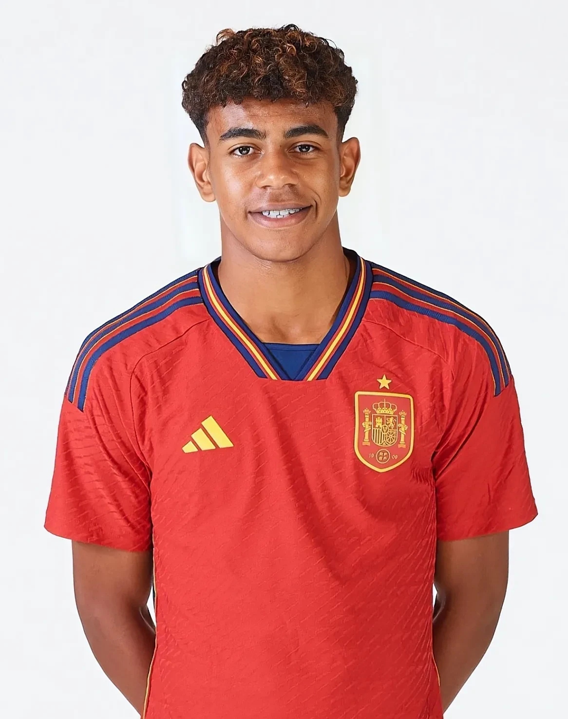 足球不会同情任何人（足球从不怜悯任何人）