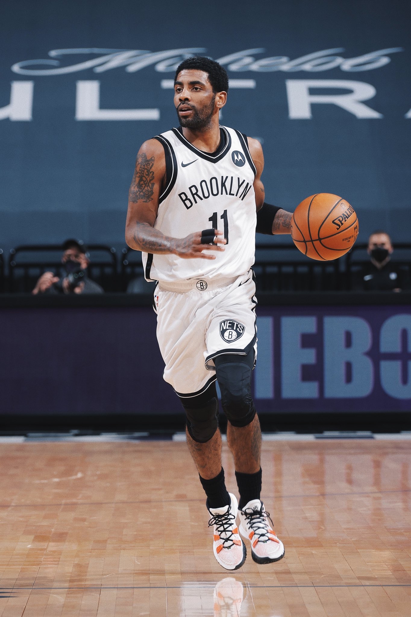 哈兰德是如何在111场英超比赛中打入100球的？（111场进100球：哈兰德如何做到？）