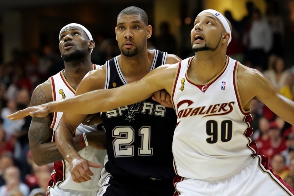 克拉克：世界杯扩军欧洲区晋级更难了，98年欧洲有近一半名额（克拉克：世界杯扩军令欧洲出线更难，98年欧洲曾占近半席位）