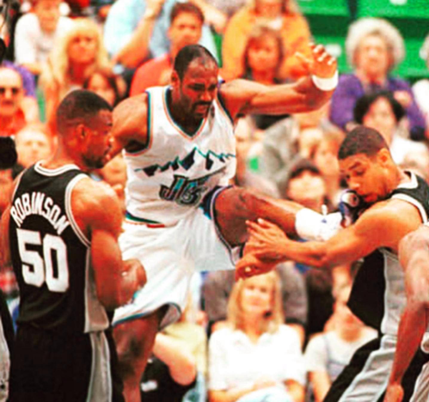 独领风骚，目前欧冠前8球队英超占4席，其余四大联赛各出1队（欧冠八强英超占据半壁江山，其余四大联赛各仅一队晋级）