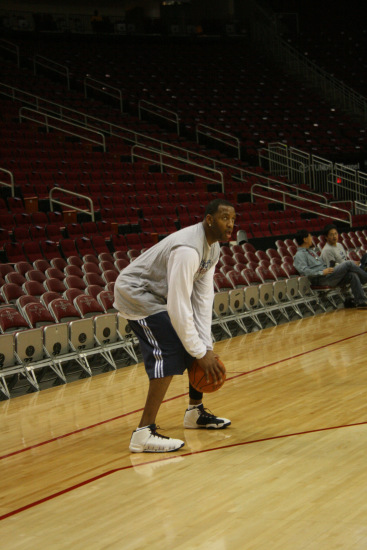 索赔，7名被禁赛一年的马来西亚归化球员计划起诉马来西亚足协（7名遭一年禁赛的马来西亚归化球员拟起诉马来西亚足协并索赔）